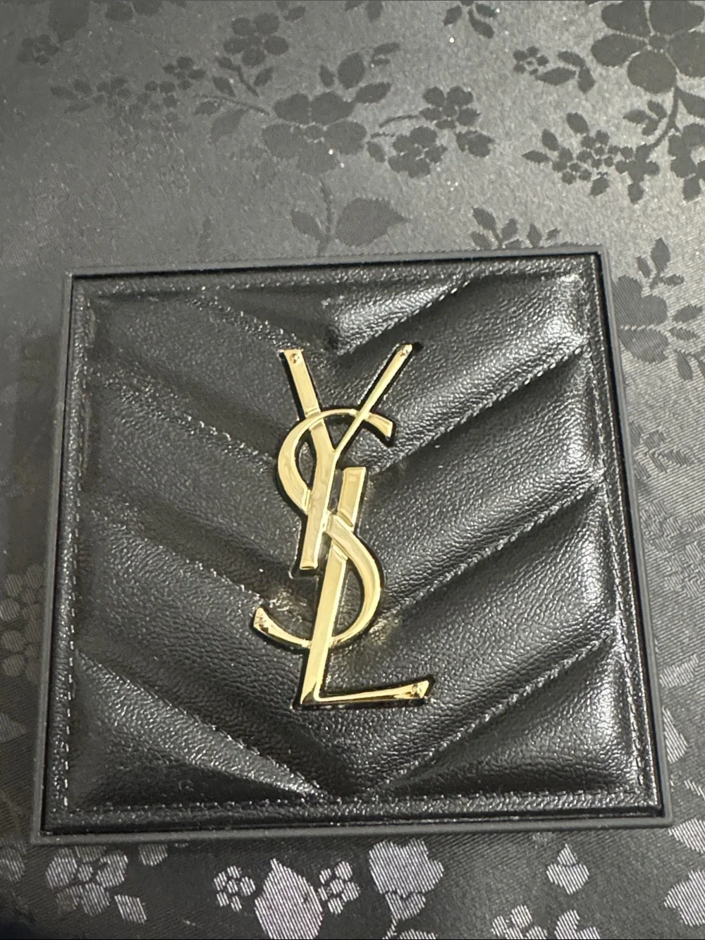 YSL All Hours Hyper Finish Hyaluronic Acid Infused Matte Powder in Shade 01